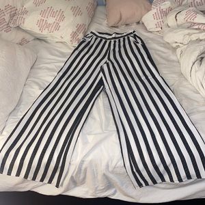 Black and white striped flowy pants - Tobi